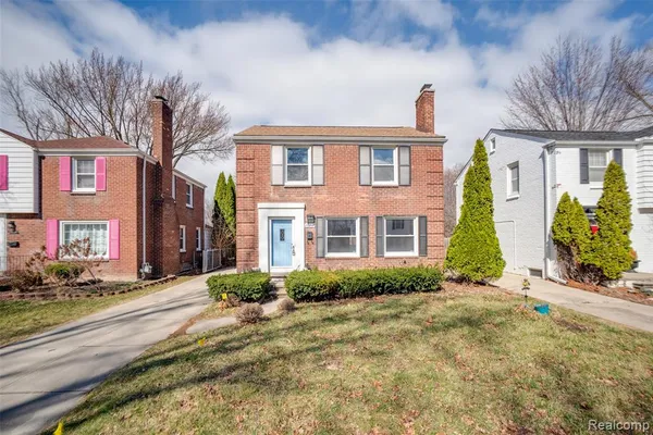 $285,000 | 19217 Linville Street, Grosse Pointe, MI 48236