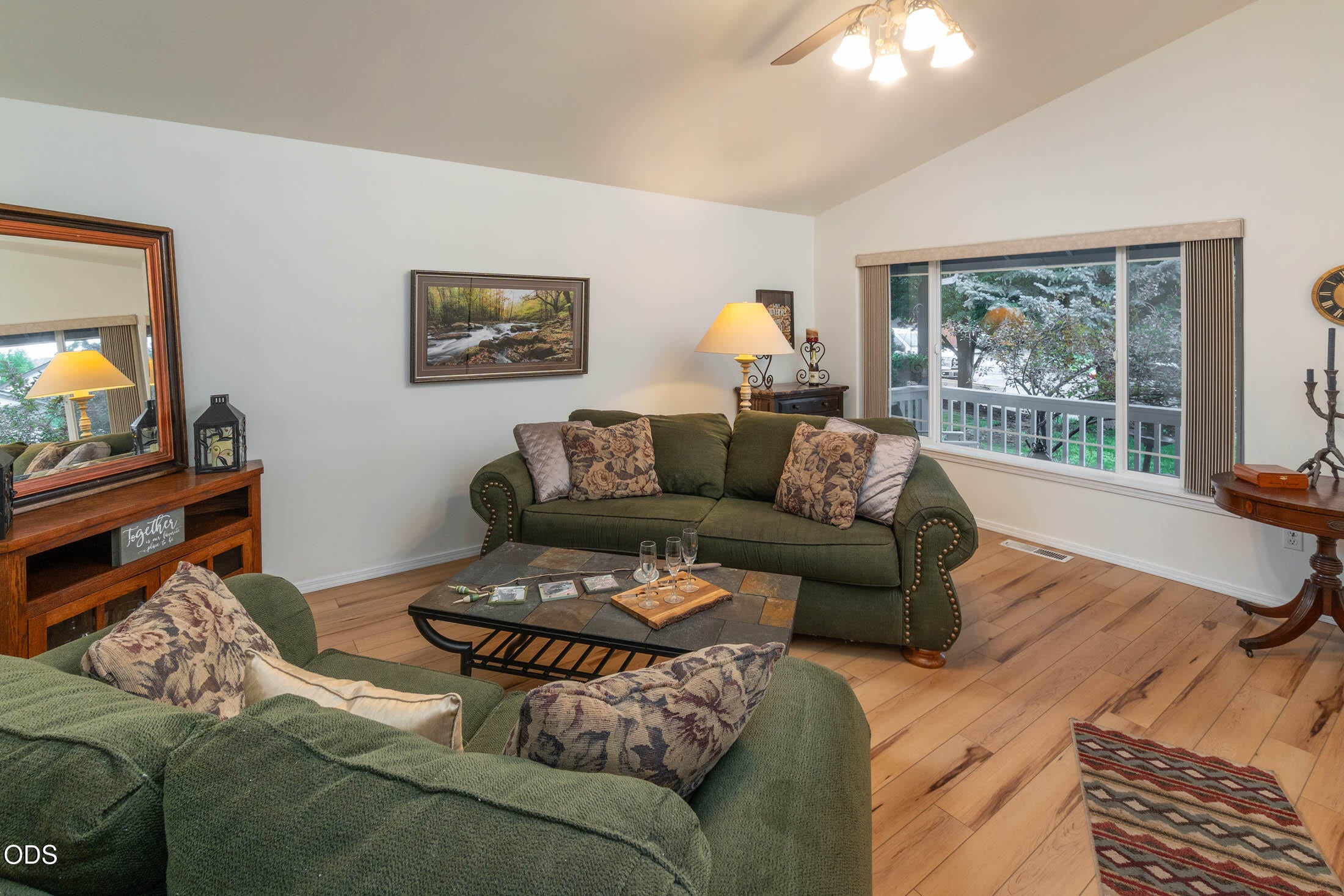 786 Northeast Tierra Road Bend, OR 97701 - Photo 7 of 27 Gallery Image 7