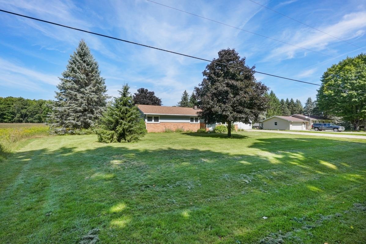 10169 36 1/2 Road Cadillac, MI 49601 - Photo 29 of 32