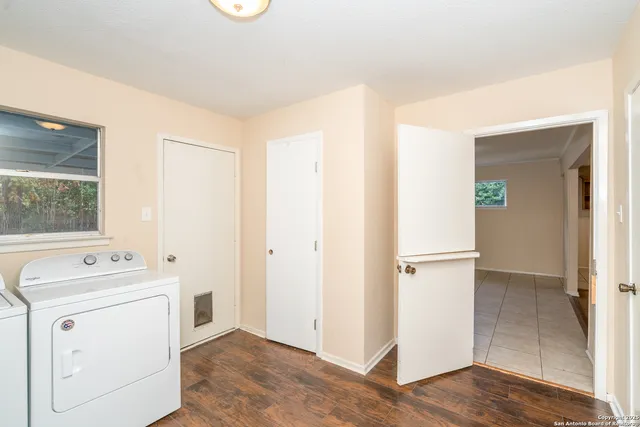 a view of utility room with washer and dryer