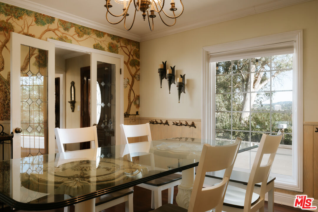 5741 Rolling Road Woodland Hills, CA 91367 - Photo 15 of 36