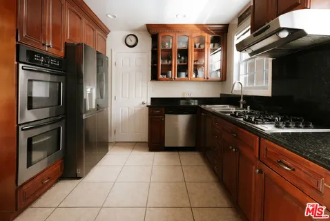 $1,555,000 | 5741 Rolling Road, Woodland Hills, CA 91367