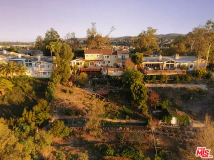 $1,555,000 | 5741 Rolling Road, Woodland Hills, CA 91367