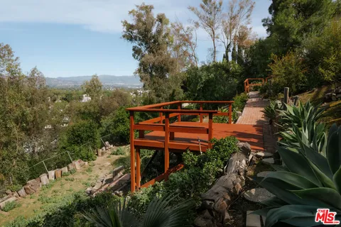 $1,555,000 | 5741 Rolling Road, Woodland Hills, CA 91367