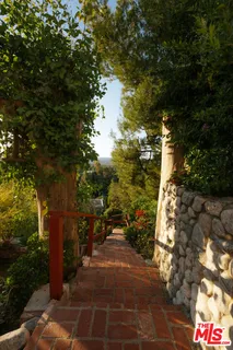 $1,555,000 | 5741 Rolling Road, Woodland Hills, CA 91367