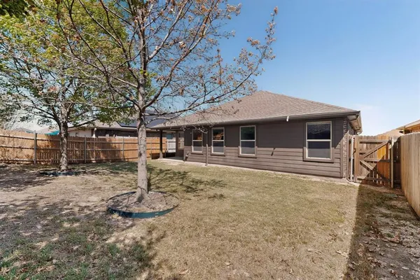 $2,100 | 8217 Spotted Doe Drive, Fort Worth, TX 76179
