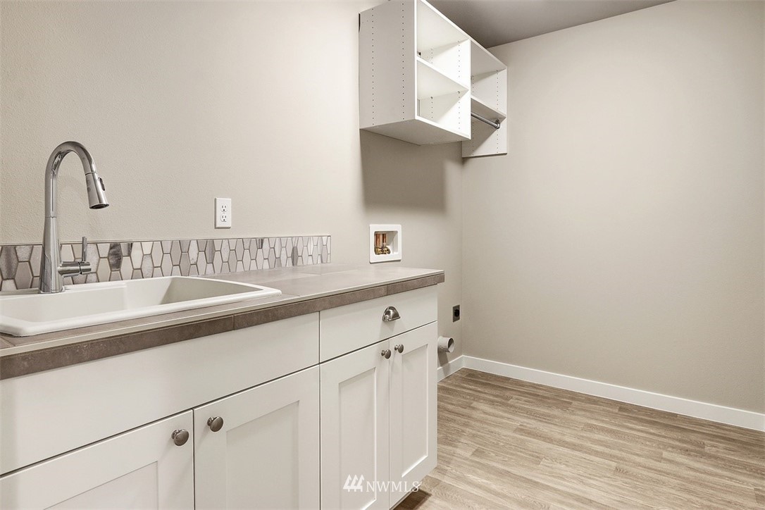 7902 203rd Street Southwest Edmonds, WA 98026 - Photo 22 of 27 Gallery Image 22