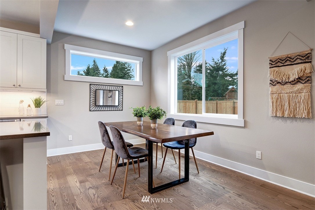 7902 203rd Street Southwest Edmonds, WA 98026 - Photo 8 of 27 Gallery Image 8