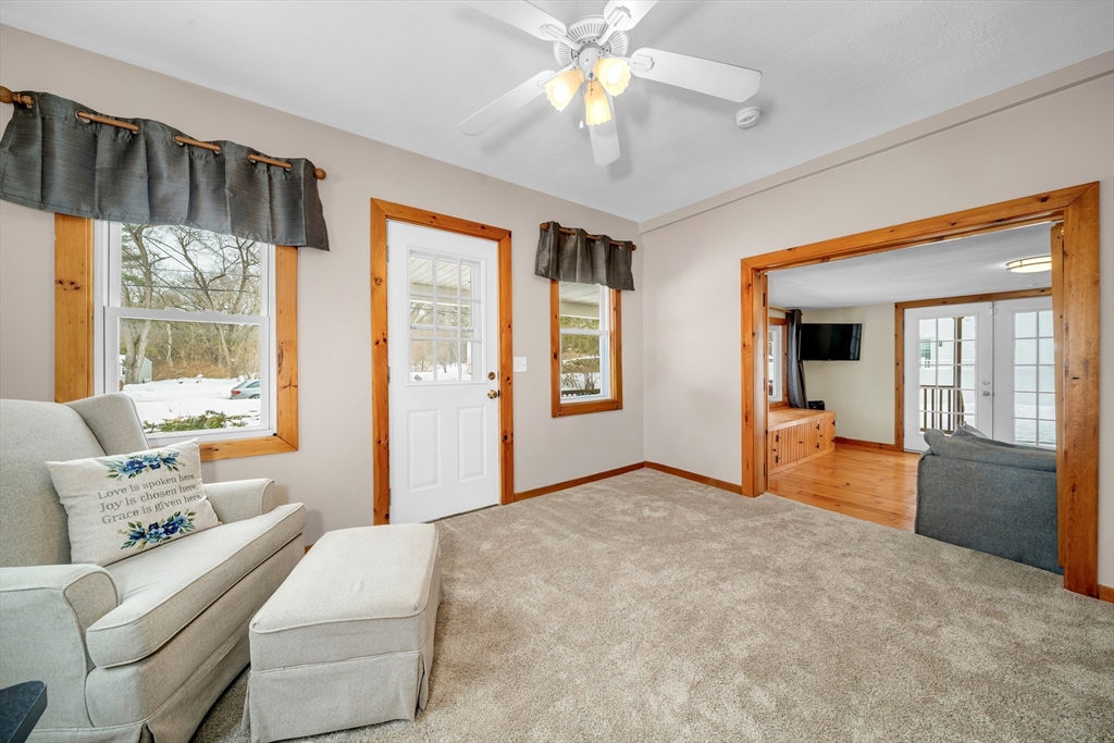 27 Tyng Road Tyngsborough, MA 01879 - Photo 11 of 23