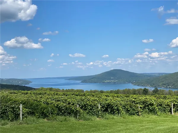 $479,900 | 21 Keuka Lane, Canandaigua City, NY 14424