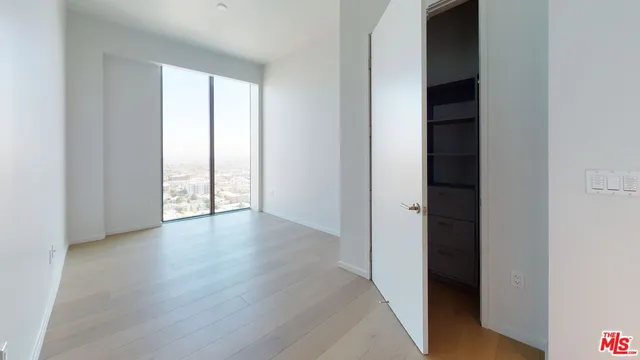 $18,995 | 2801 Sunset Place, Unit PH15, Los Angeles, CA 90005