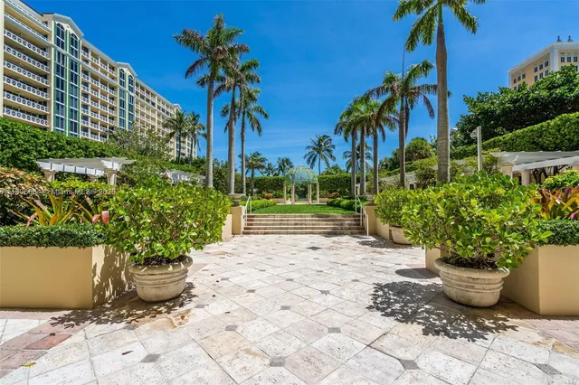 $10,500,000 | 445 Grand Bay Drive, Unit 1001, Key Biscayne, FL 33149