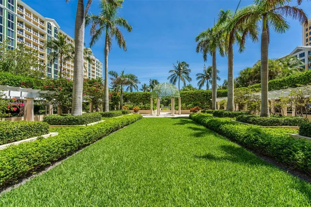 $10,500,000 | 445 Grand Bay Drive, Unit 1001, Key Biscayne, FL 33149