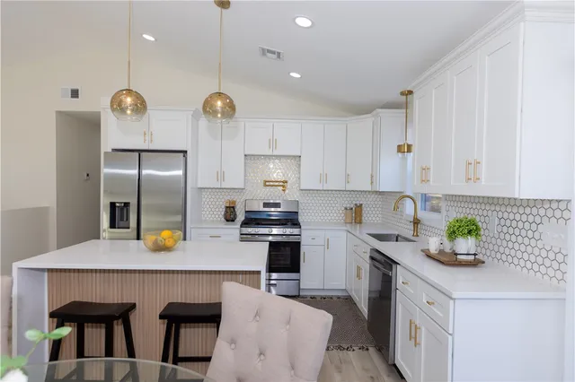 $599,999 | 50 Rosemont Avenue, Johnston, RI 02919