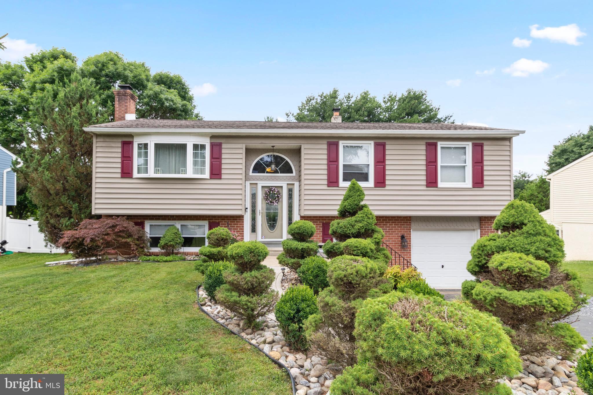 309 Willowbrook Road Boothwyn, PA 19061 - Photo 3 of 35 Gallery Image 3