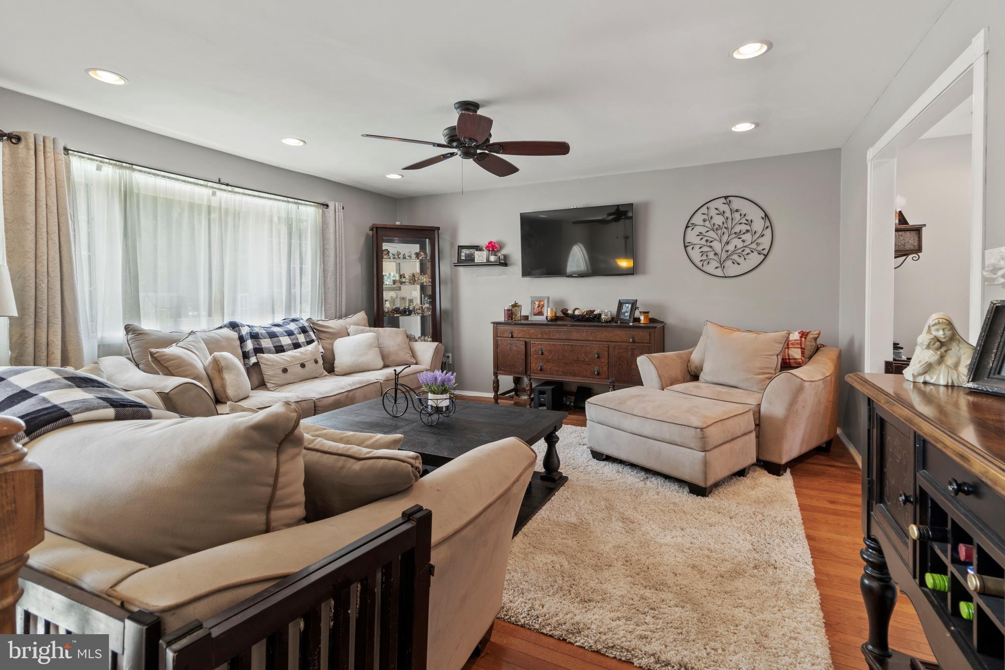 309 Willowbrook Road Boothwyn, PA 19061 - Photo 5 of 35 Gallery Image 5