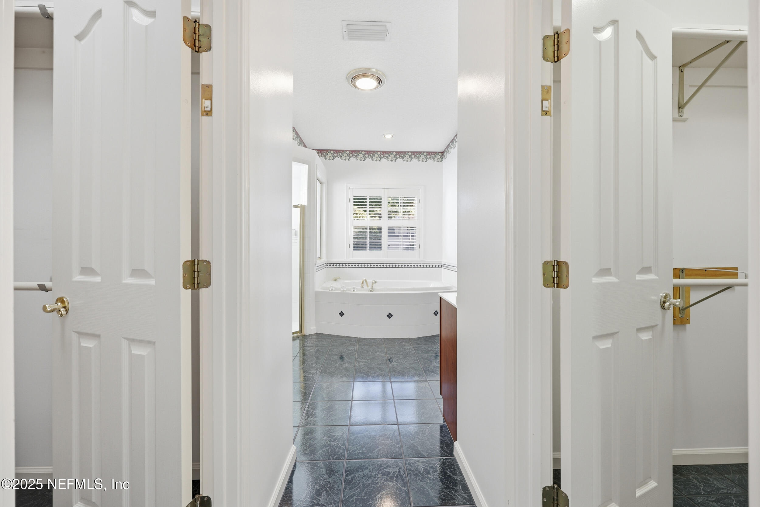 2332 Fiddlers Lane Atlantic Beach, FL 32233 - Photo 25 of 56 Primary Bathroom