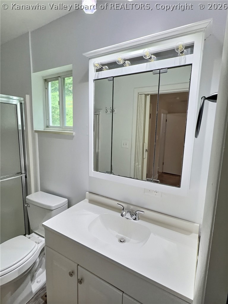 729 Chappell Road Charleston, WV 25304 - Photo 19 of 23 Primary ensuite bathroom