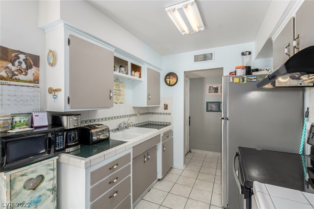 106 Walker Way Boulder City, NV 89005 - Photo 5 of 30