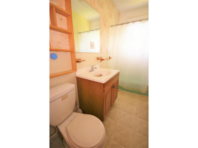 782 Bernon Street Woonsocket, RI 02895 - Photo 7 of 9 Bathroom.
