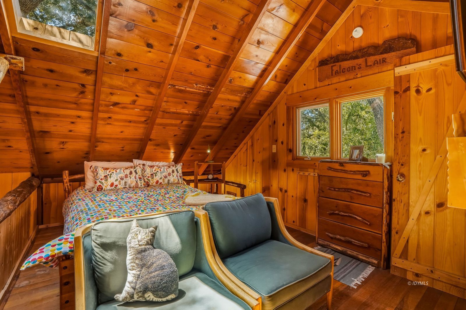 24945 Marion Ridge Drive Idyllwild, CA 92549 - Photo 27 of 53 Skylight for natural light
