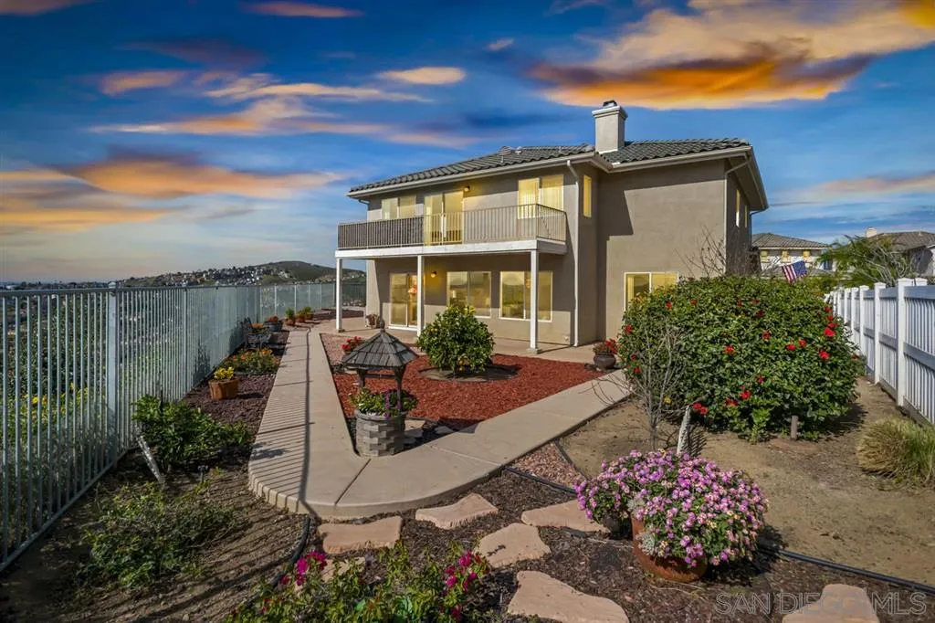 2007 Crystal Clear Drive Spring Valley, CA 91978 - Photo 3 of 20 Gallery Image 3