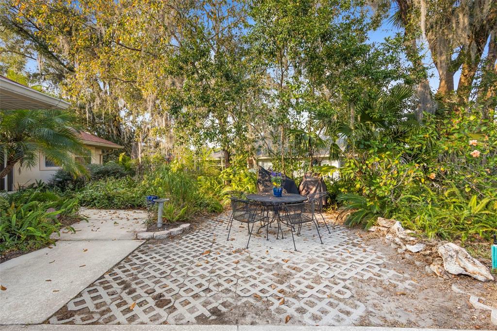 1136 West Glen Falls Road DeLand, FL 32720 - Photo 3 of 46