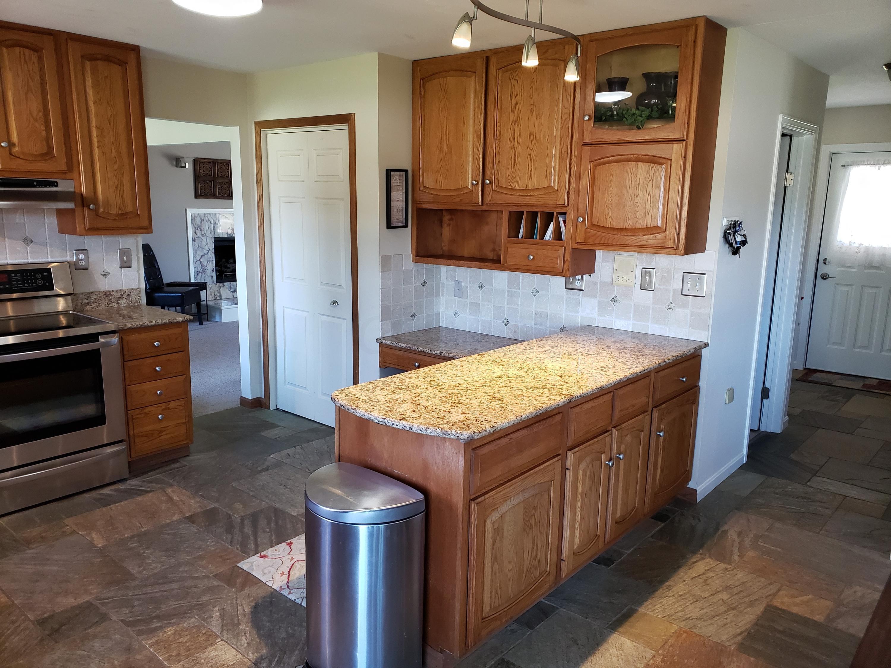 12749 Gorsuch Road Galena, OH 43021 - Photo 4 of 27 Gallery Image 4