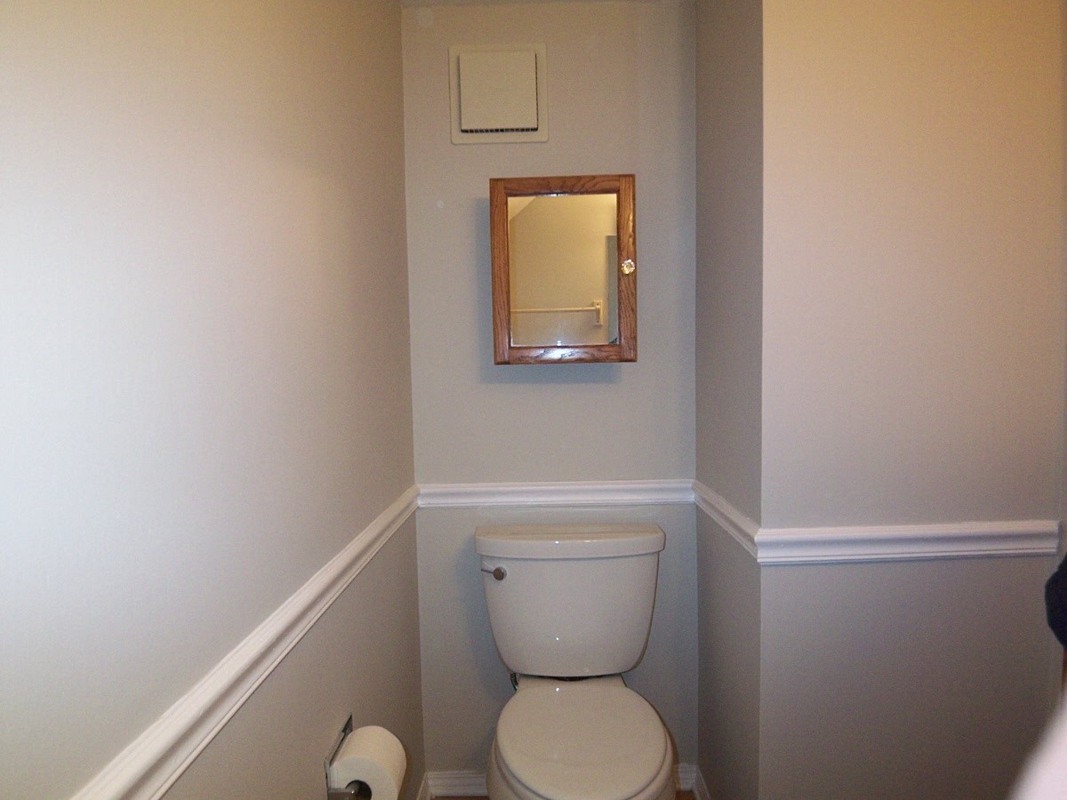 249 Nantucket Harbor Schaumburg, IL 60193 - Photo 14 of 26 a bathroom with a toilet