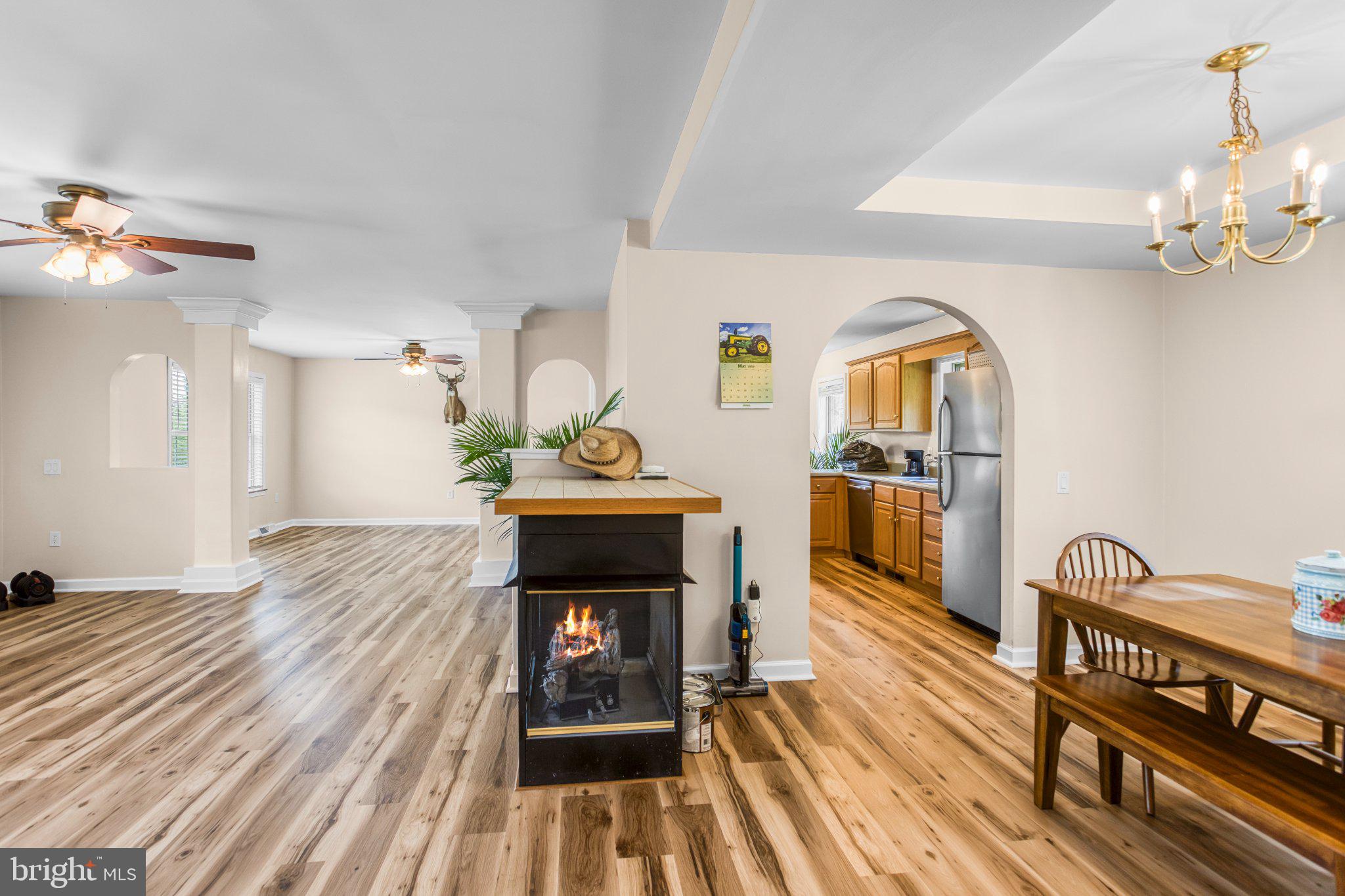 99 Wilt Road Grantsville, MD 21536 - Photo 25 of 56 Inviting open space with warm ambiance.