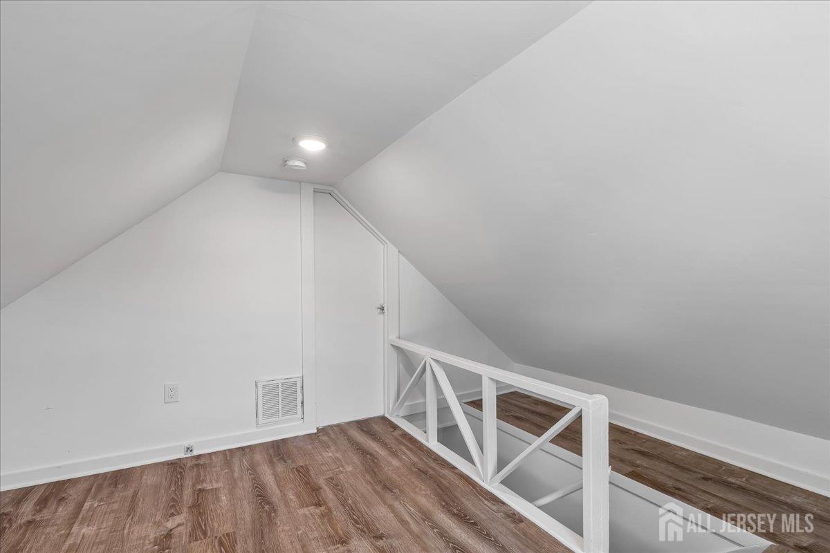 94 Riva Avenue Milltown, NJ 08850 - Photo 29 of 43