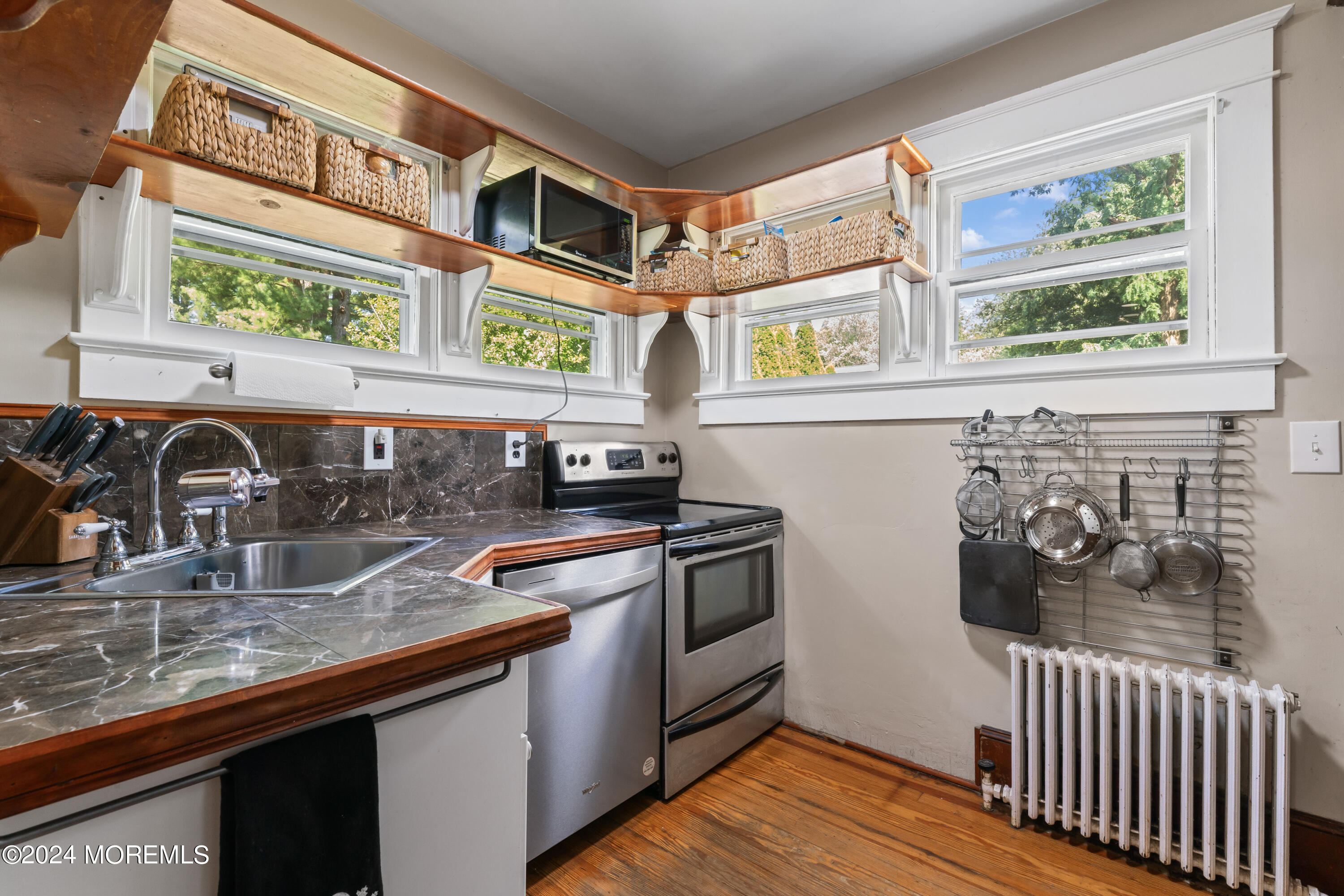 33 Bethany Road Hazlet, NJ 07730 - Photo 5 of 18 print_quality-HOM00310