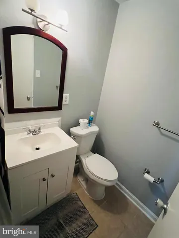 $170,000 | 5414 85th Avenue, Unit 201, New Carrollton, MD 20784