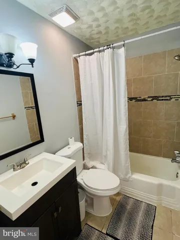 $170,000 | 5414 85th Avenue, Unit 201, New Carrollton, MD 20784