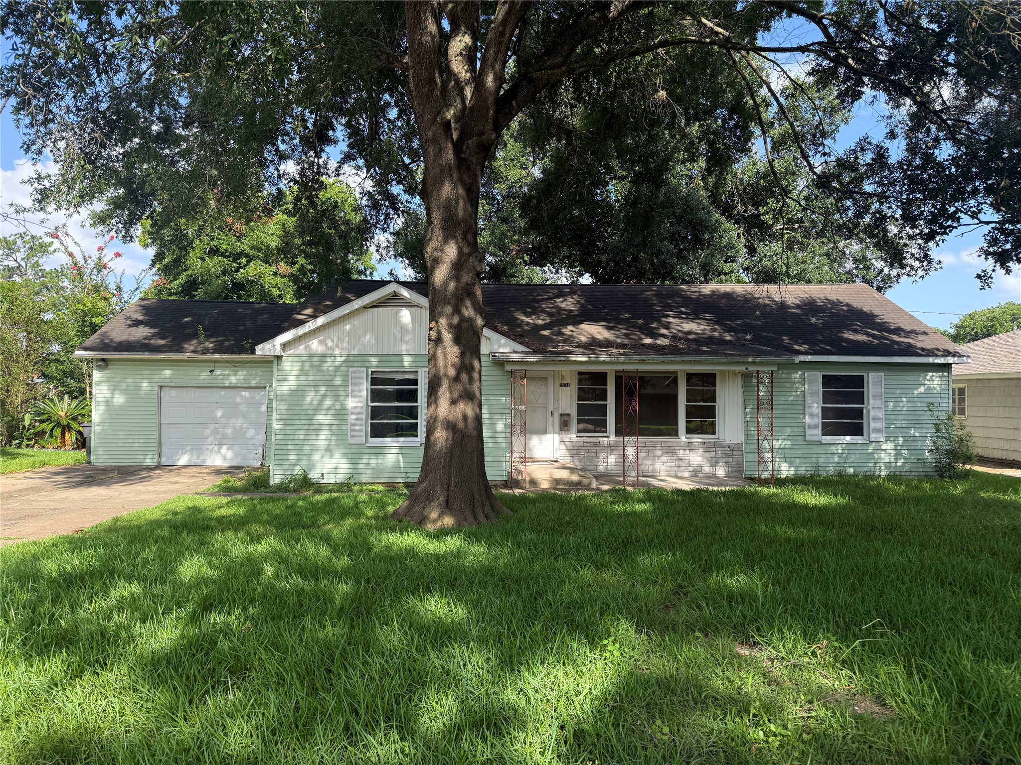 5501 Milart Street Houston, TX 77021 - Photo 1 of 18