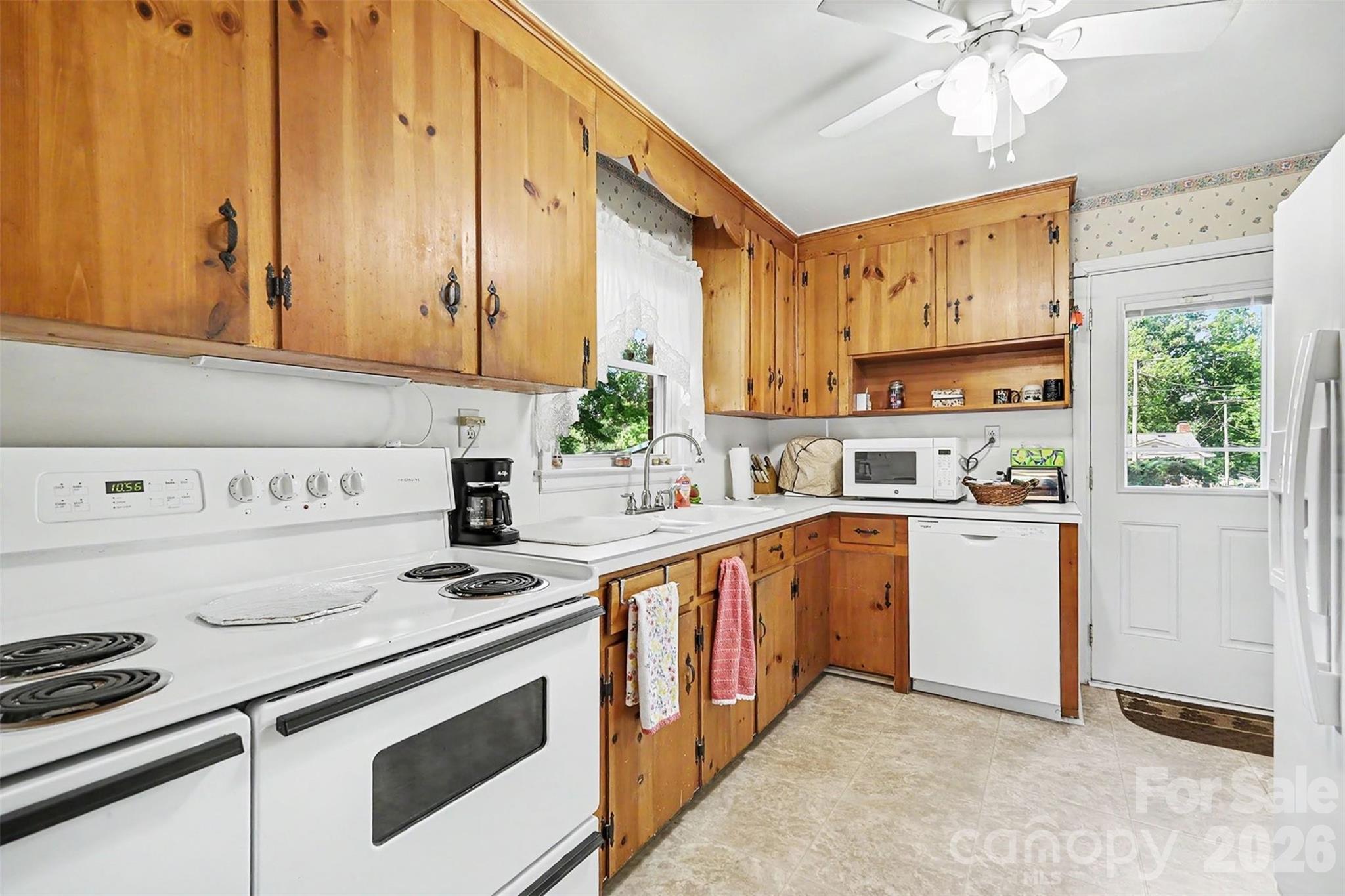 2240 Ashley Road Charlotte, NC 28208 - Photo 11 of 29 Gallery Image 11