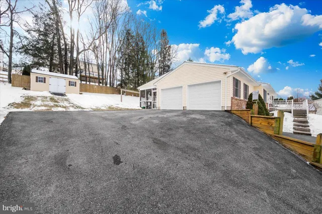 $474,900 | 107 South Springdale Avenue, New Windsor, MD 21776