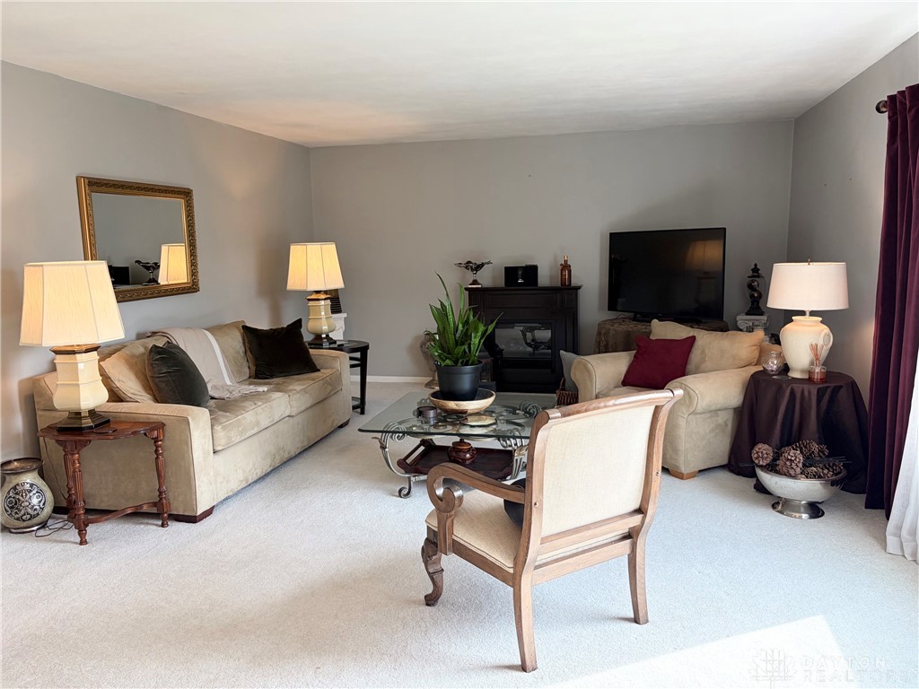 5330 Wolf Ridge Road Dayton, OH 45415 - Photo 4 of 18 Gallery Image 4