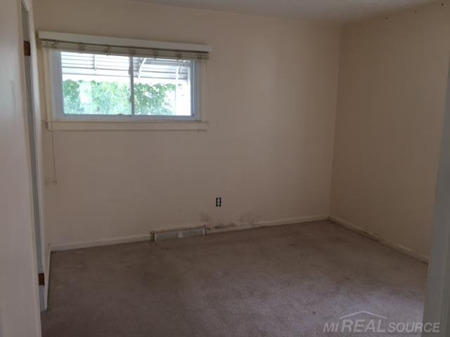 21403 Dexter Boulevard Warren, MI 48089 - Photo 7 of 11