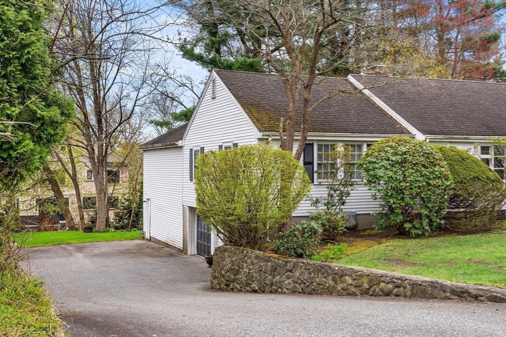 40 Carlson Avenue Newton, MA 02459 - Photo 19 of 21