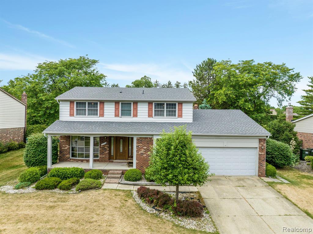 738 Lion Street Rochester Hills, MI 48307 - Photo 3 of 37