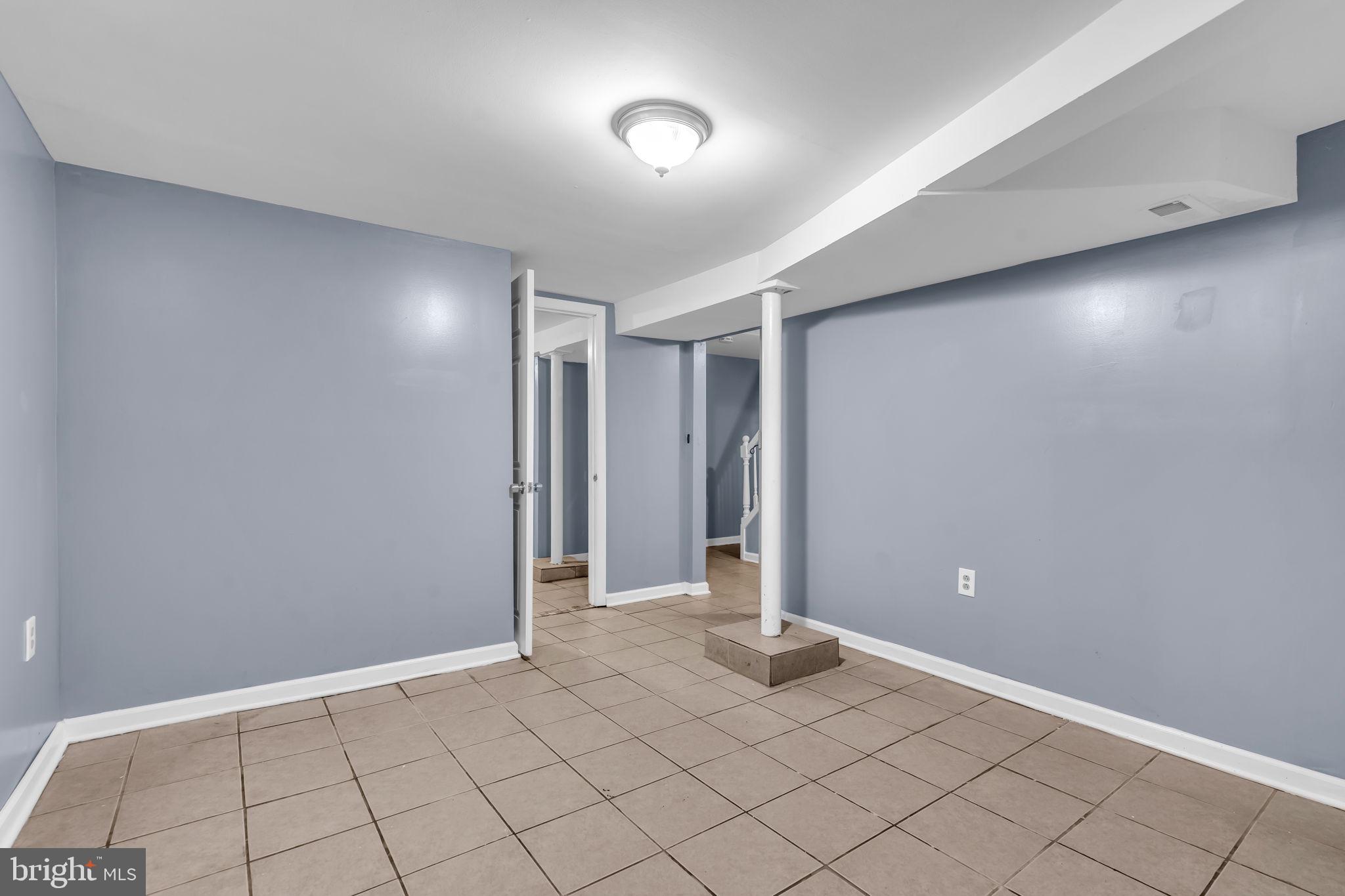 1095 Trent Road Camden, NJ 08104 - Photo 26 of 31