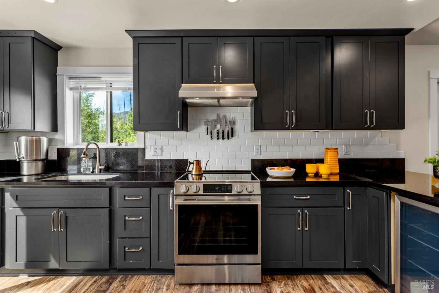 12127 Mead Road Middletown, CA 95461 - Photo 16 of 36