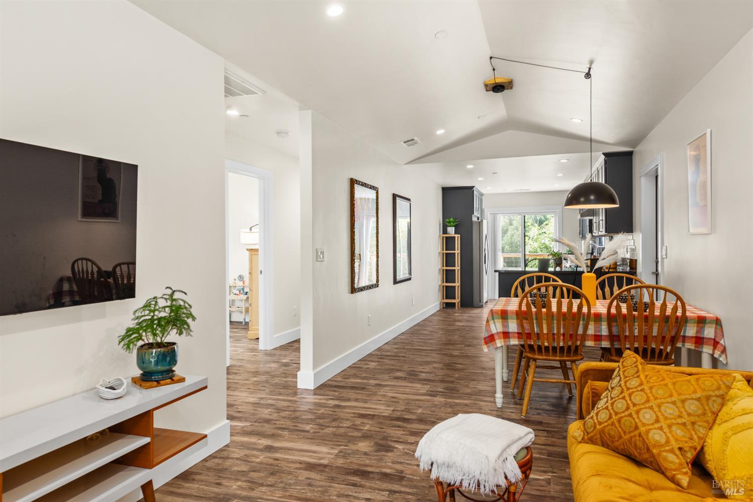 12127 Mead Road Middletown, CA 95461 - Photo 9 of 36