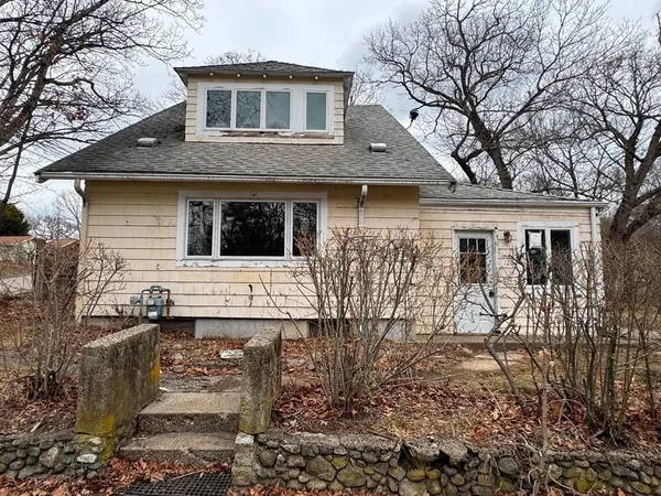 $460,750 | 126 Lakehurst Avenue, Weymouth, MA 02189