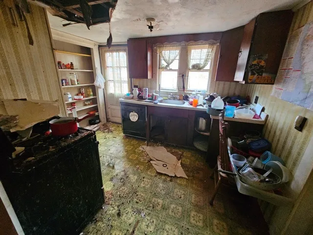 $525,000 | 126 Lakehurst Avenue, Weymouth, MA 02189