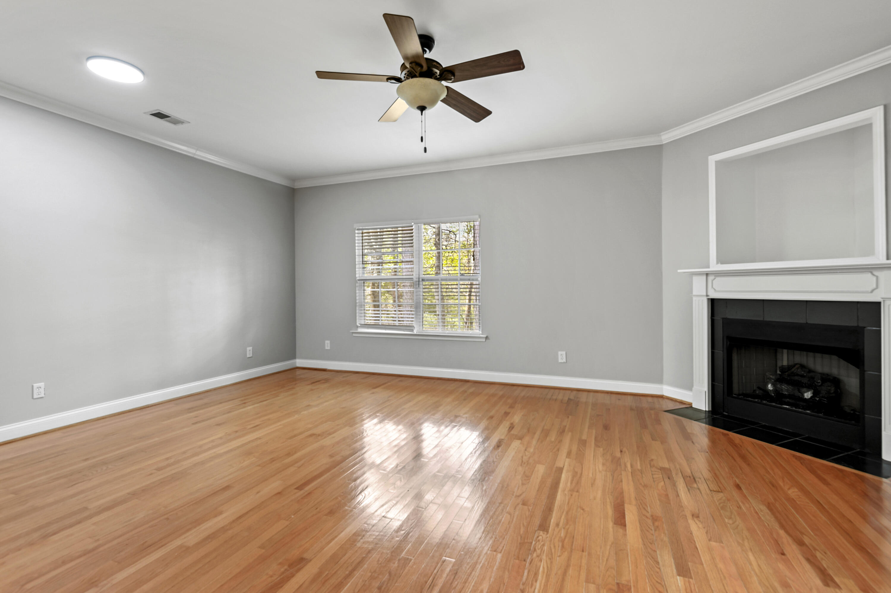 4155 Perrine Street Charleston, SC 29414 - Photo 5 of 24 _DSC0381