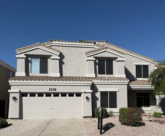 $899,995 | 2538 East Mine Creek Road, Phoenix, AZ 85024