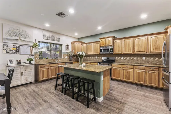 $899,995 | 2538 East Mine Creek Road, Phoenix, AZ 85024