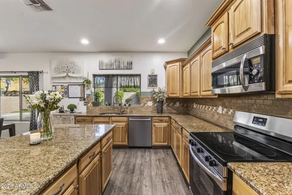 $899,995 | 2538 East Mine Creek Road, Phoenix, AZ 85024